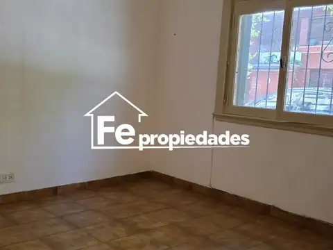 Mercedes 100, Piso PB