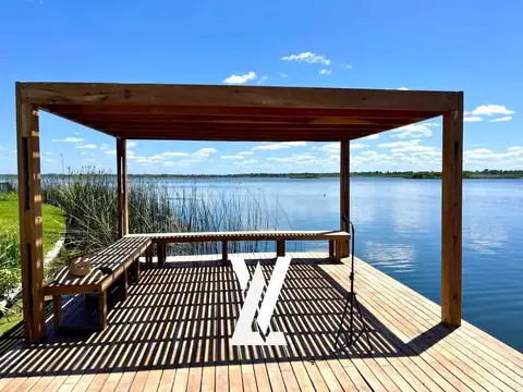 Casa en Barrio Marinas al lago, Puertos del Lago