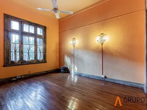 PH en venta en Caballito de 220m2 con Gran patio y terraza propia