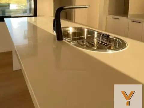 Casa en venta - 3 Dormitorios 3 Baños - Canning