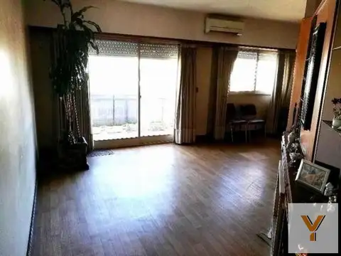 Departamento en venta - 3 Dormitorios 2 Baños - Cochera - 108Mts2 - Quilmes