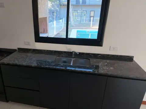 Casa en Venta en Av del Sol, USD 98.000
