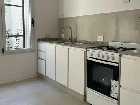Depto Tipo Casa en Venta en Castelar, USD 160.000