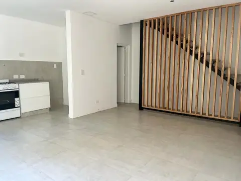 Depto Tipo Casa en Venta de 4 ambientes