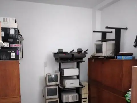 LOCAL 58 M2 - SOBRE AV. GARAY