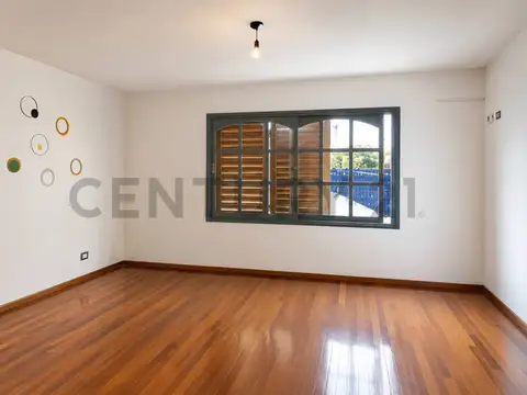 Departamento en Alquiler con 2 cocheras