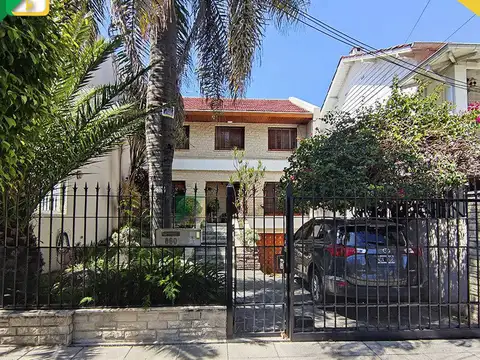 Venta - Casa - 4 dormitorios - Villa Ballester