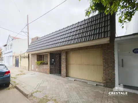 Venta / Permuta - Casa 3 dormitorios con cochera doble y quincho - Barrio Industrial, Rosario.