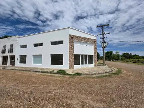 Alquilo Amplio Local en Caeros Entre Ríos