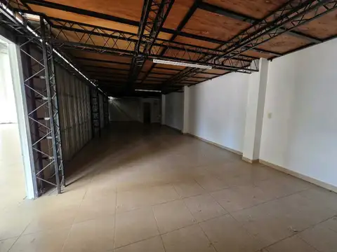 Alquilo Amplio Local en Caeros Entre Ríos