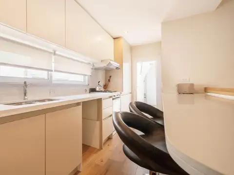 Depto Tipo Casa en Venta con 1 cocheras