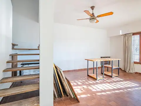 Depto Tipo Casa en Venta con 1 cocheras