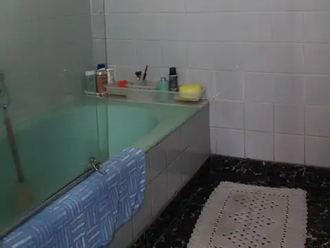 Casa - Venta - Argentina, Quilmes - Solis 100