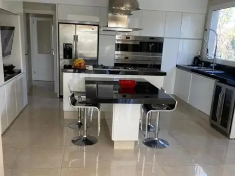 Casa en Venta en Pilar Del Lago, USD 890.000