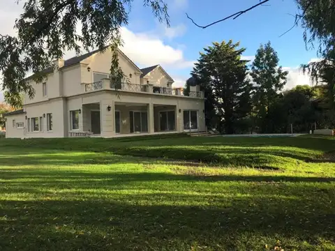 Casa a estrenar, Pilar del Lago