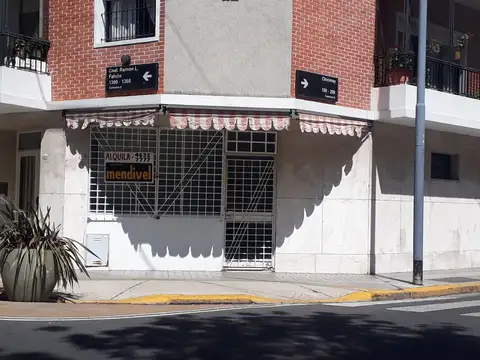 excelente local en esquina