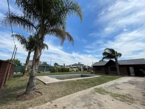 Casa 3 ambientes con 1 baño