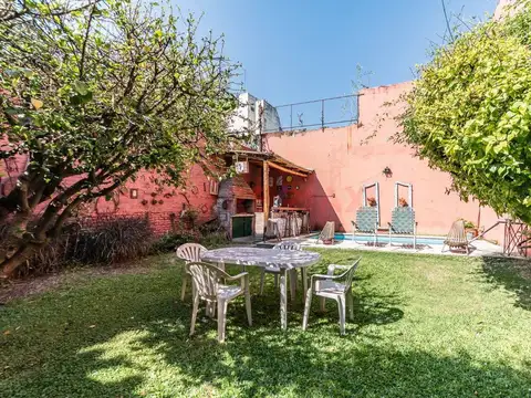 Casa 5 ambientes con 2 baños
