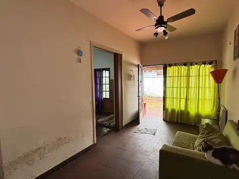 Casa 4 ambientes con 1 baño