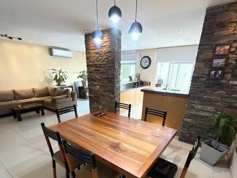 Venta - PH 4 Ambientes con Cochera y Patio - Lanús Oeste
