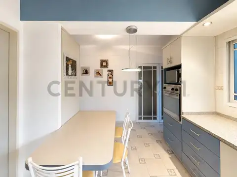 Departamento 4 ambientes con 2 baños