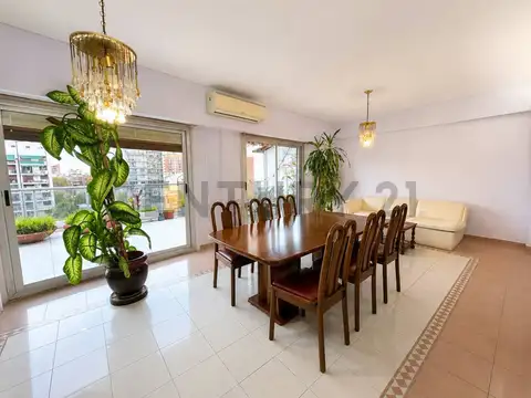 ramon falcon 2200, Piso 8