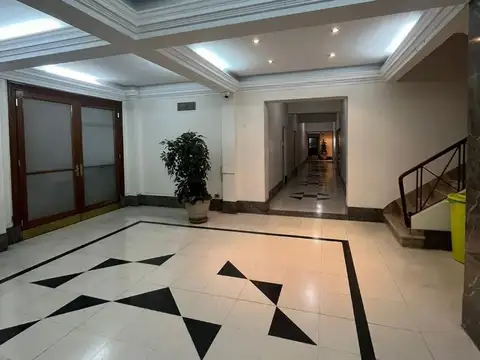 Amplia oficina 125m2 en Tribunales