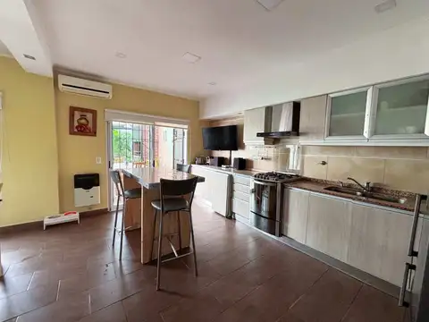 Casa en Alquiler en Ramos Mejia, USD 1.800