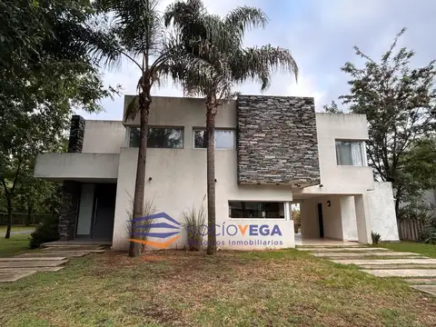 Casa en alquiler en Barrio Santa Ana Moreno