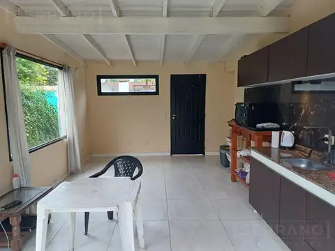 GZA. Venta. Casa 3 ambientes con pileta en terreno de 300m2. Barrio De Vicenzo, Pilar