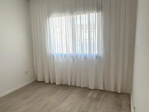 LA CAÑADA VILLAGE .