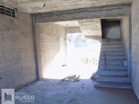 2 LOCALES COMERCIALES EN BLOCK