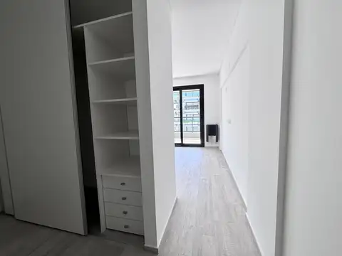 Departamento 2 ambientes con cochera a estrenar.