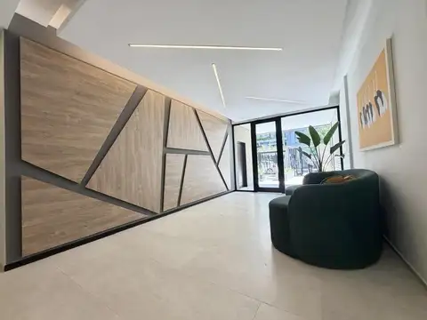 Francia 2500, Piso 2