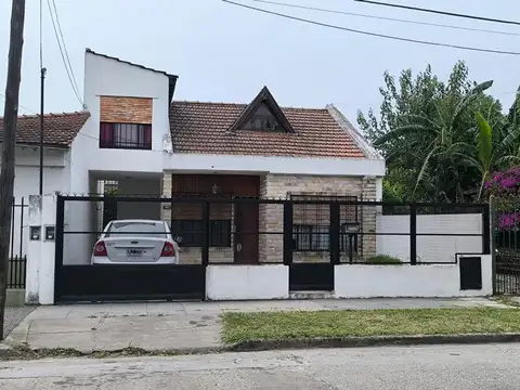 CASA EN VENTA  4 amb - MUÑIZ - SAN MIGUEL