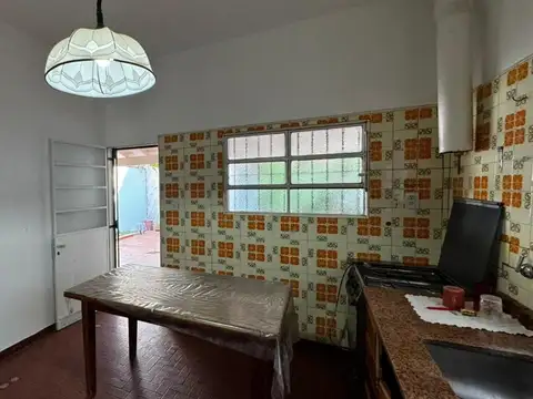 Casa tres ambientes en venta en Ituzaingó Norte