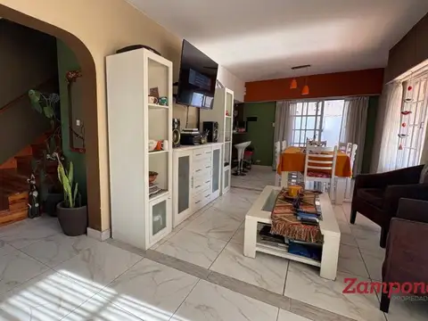 Depto Tipo Casa en Venta de 3 dormitorios