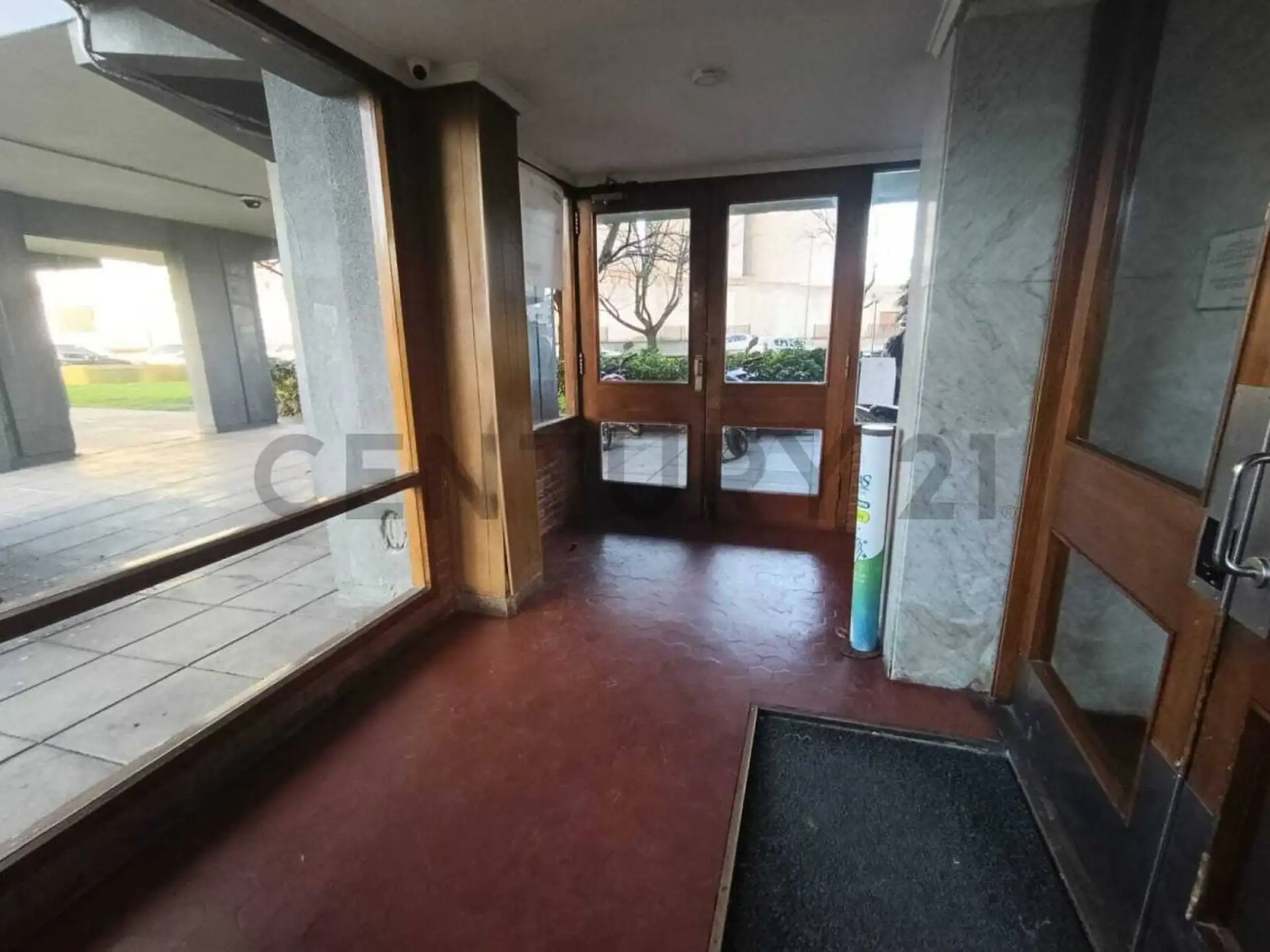 Departamento de 3 ambientes al frente con Balcón Luminoso y Cálido