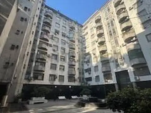 Presidente Luis Sáenz Peña 100, Piso 0
