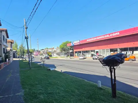 Av La Plata 2900