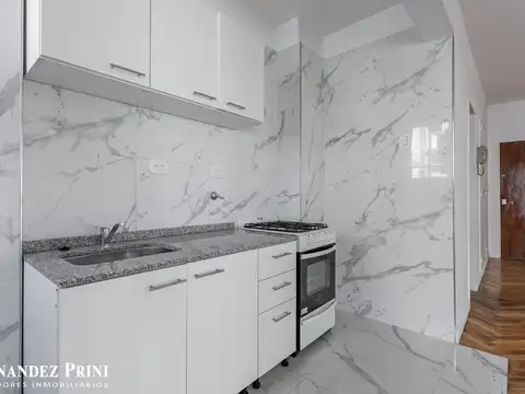 Excelente monoambiente de 44m² refaccionado a nuevo, con lavadero