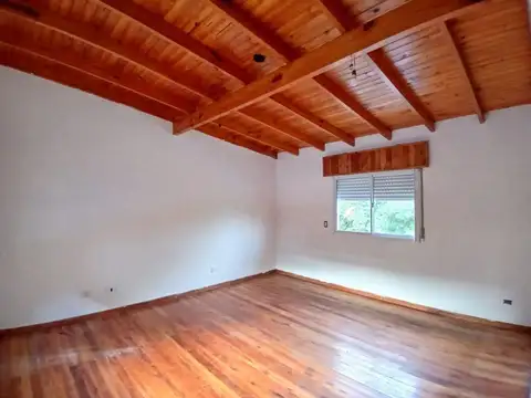 Casa con 144 m² en alquiler con 2 dormitorios en José Hernández