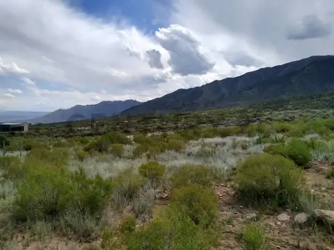 Se vende terreno en la crucecita, casitas de piedra
