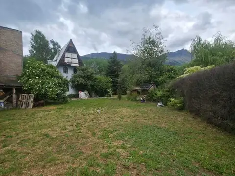 25 de mayo e/ Juan Bautista Alberdi y Avenida Juan Martin de Pueyrredon 3600