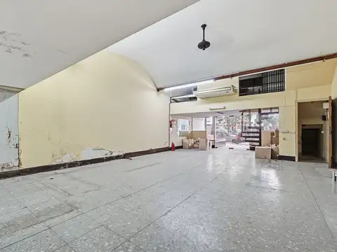 Local en Venta 69 años