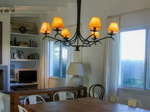 Casa 4 ambientes con 3 baños