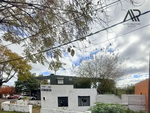 Venta Excelente Casa Barrio Zorrilla En Artigas Para Reciclar.