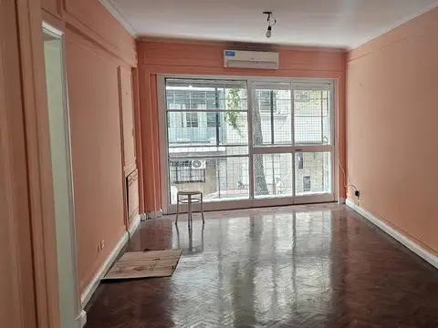 Billinghurst 1700 piso 1ro - 4 amb con balcón.