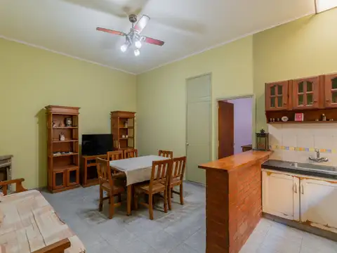 PH · En Venta · 3 Ambientes · Amplio Con Excelente Ubicación · Ramos Mejía