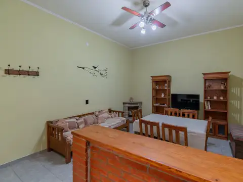 Depto Tipo Casa en Venta en Ramos Mejía Sur, USD 76.000